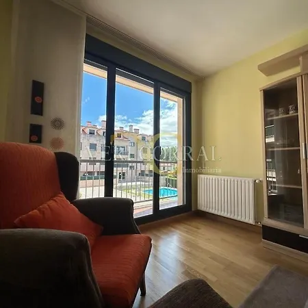 Piso Con Terraza Y Piscina En La Tala דירה