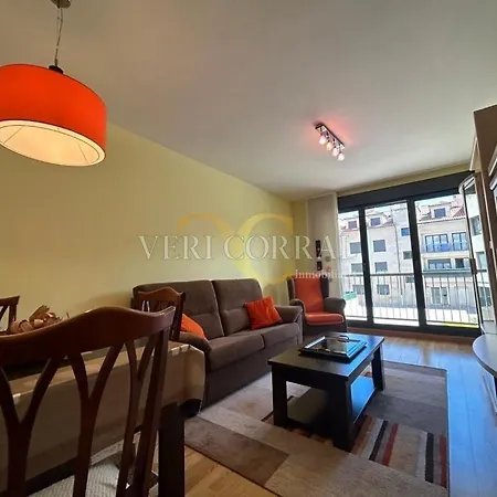 Piso Con Terraza Y Piscina En La Tala * 라네스