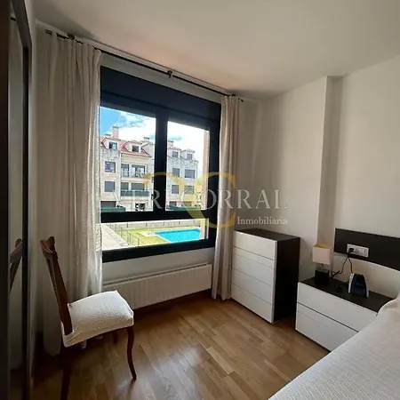 Piso Con Terraza Y Piscina En La Tala Llanes