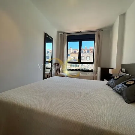 Piso Con Terraza Y Piscina En La Tala Llanes